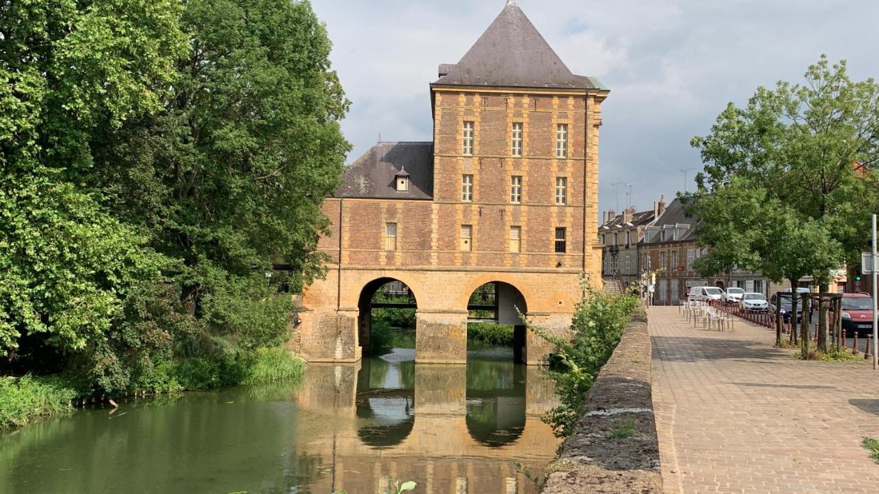 Charleville-Mezieres: Belle Vue Place Ducale Kültér fotó