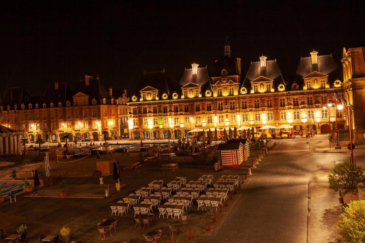 Charleville-Mezieres: Belle Vue Place Ducale Kültér fotó